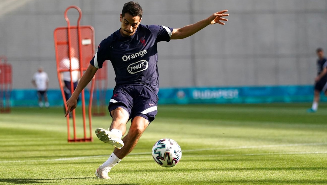 九游棋牌APP犹他爵士发布备战花絮，冲刺阶段再遭质疑，欧洲杯任务艰巨，数据层面出现新趋势的简单介绍