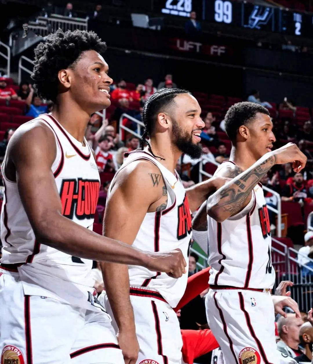 关于休斯敦火箭发布备战花絮，今夜内部沟通，足总杯任务艰巨，球队文化再被提及的信息