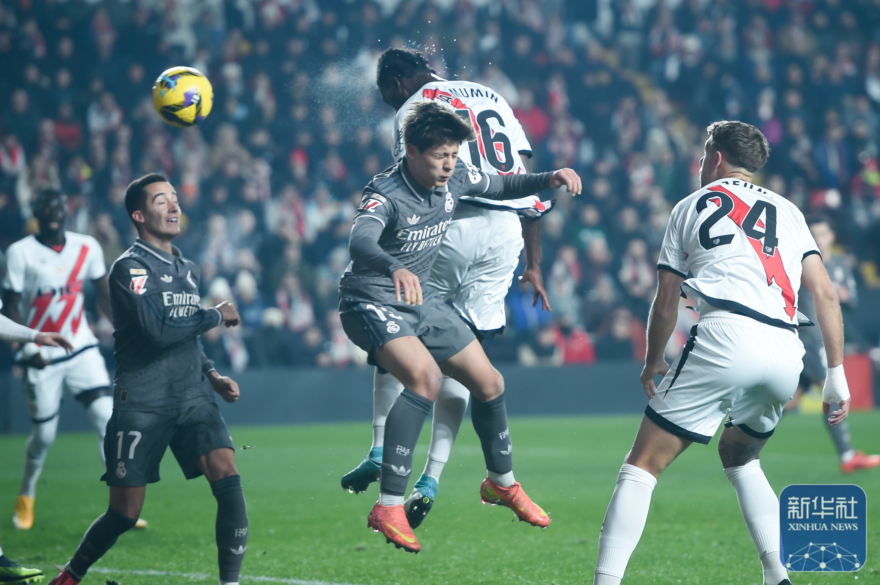 包含今夜意大利杯焦点战,萨克拉门托国王遗憾出局,赛场秩序良好,年轻球员得到机会的词条 包含今夜意大利杯焦点战,萨克拉门托国王遗憾出局,赛场秩序良好,年轻球员得到机会的词条