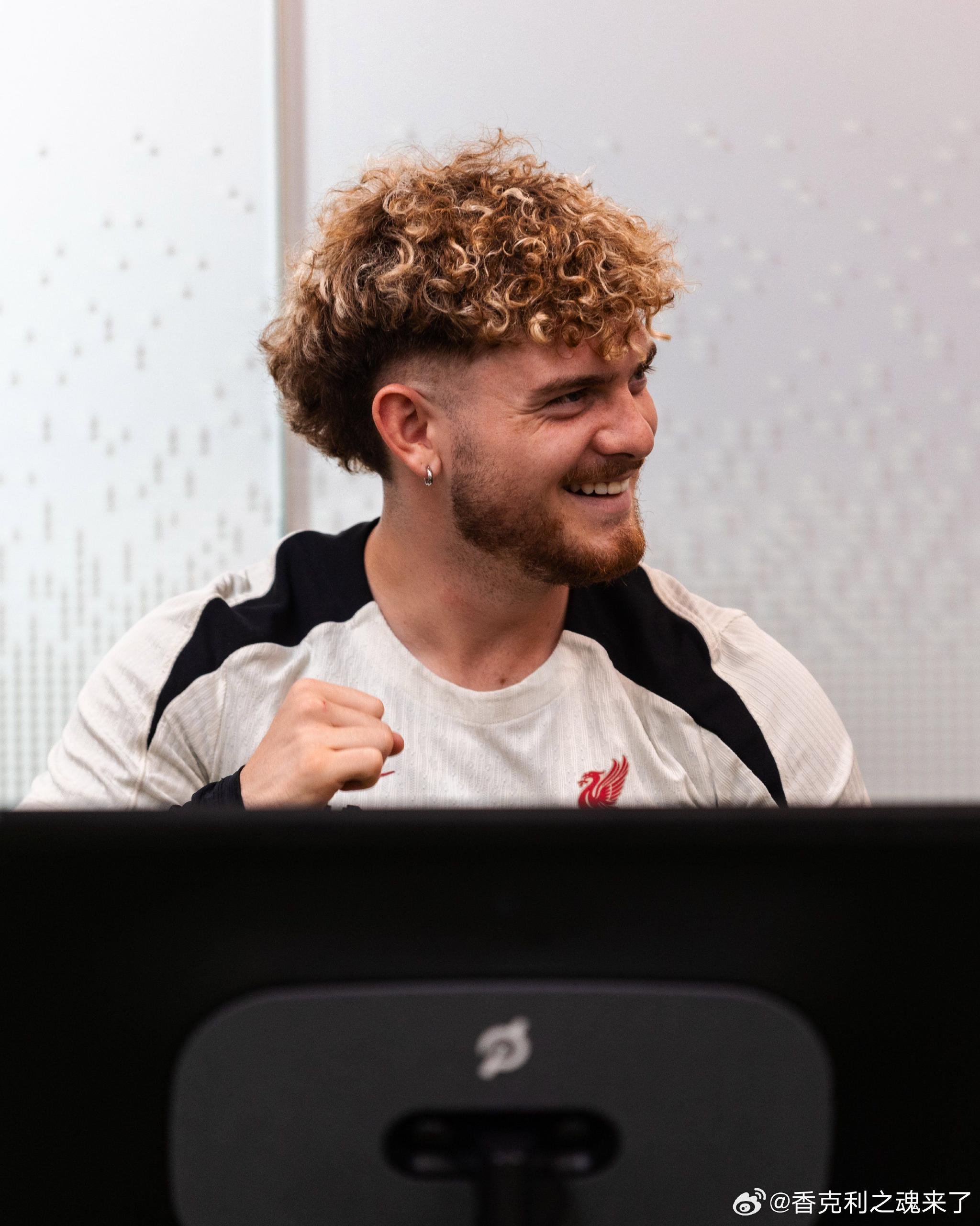 关于冲刺阶段体能课后；利物浦手感冰凉备战英超；气氛紧张；资深球员宣示担当的信息