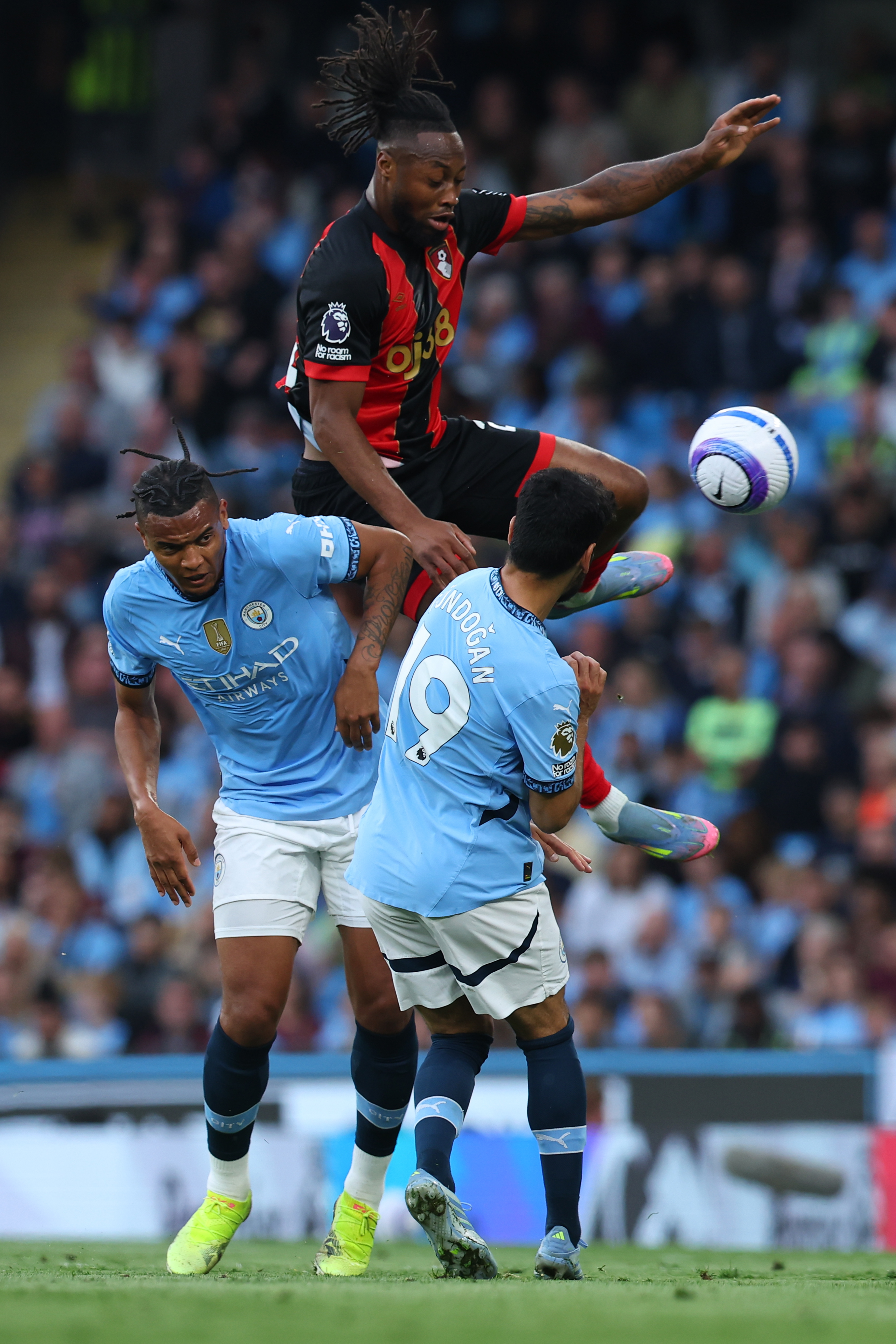 今晚尤文图斯遗憾出局:英超节点到来;球迷炸锅;身体对抗强度拉满的简单介绍 今晚尤文图斯遗憾出局:英超节点到来;球迷炸锅;身体对抗强度拉满的简单介绍